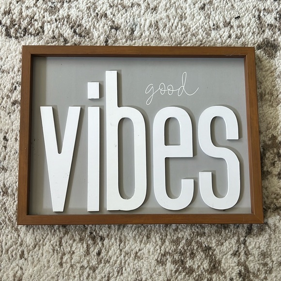 Good Vibes Sign - Picture 1 of 4